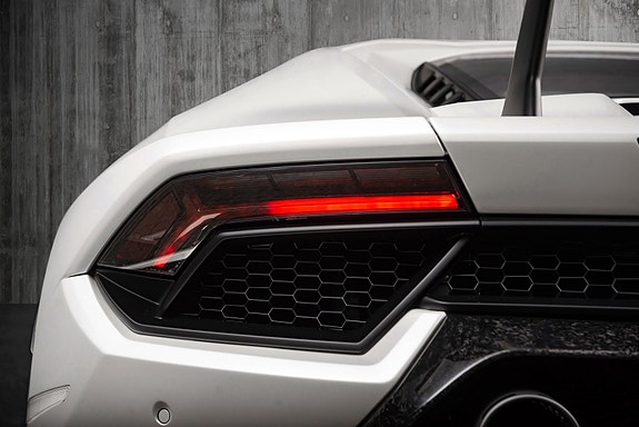 Lamborghini Huracan 7 of 30