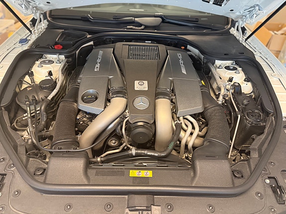 Mercedes-Benz SL63 22 of 29