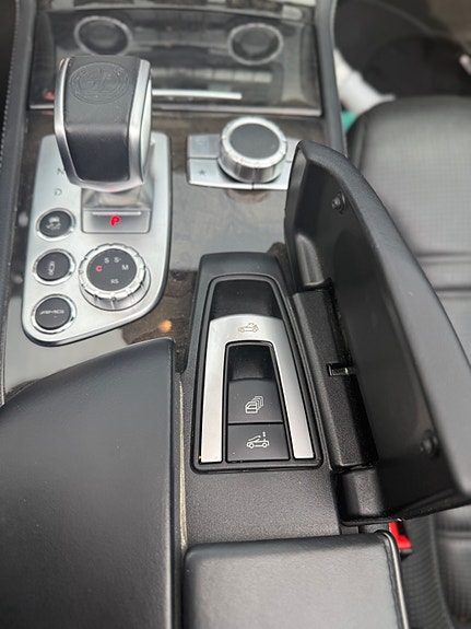 Mercedes-Benz SL63 13 of 29