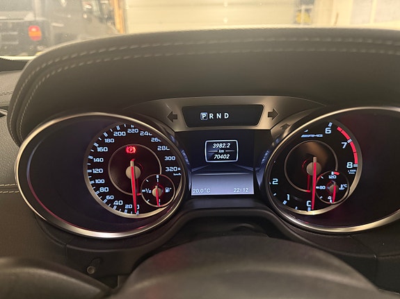 Mercedes-Benz SL63 23 of 29