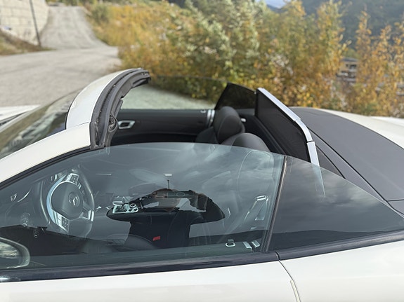 Mercedes-Benz SL63 4 of 29