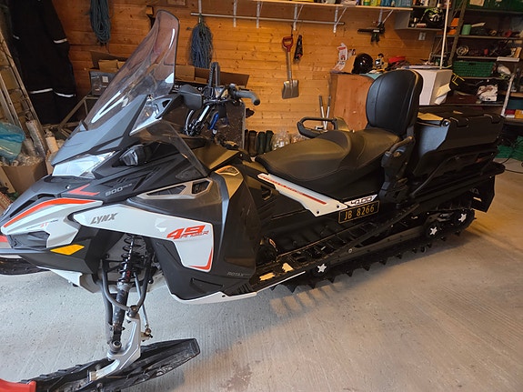 Lynx 49 Ranger 900 ACE 2 of 8