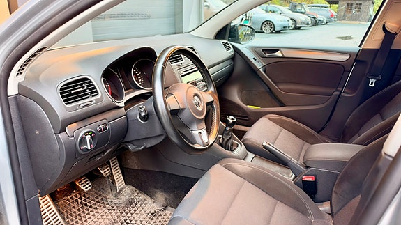 Volkswagen Golf VI 7 of 11