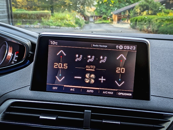 Peugeot 5008 17 of 30
