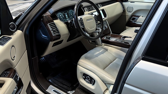 Land Rover Range Rover 12 of 30