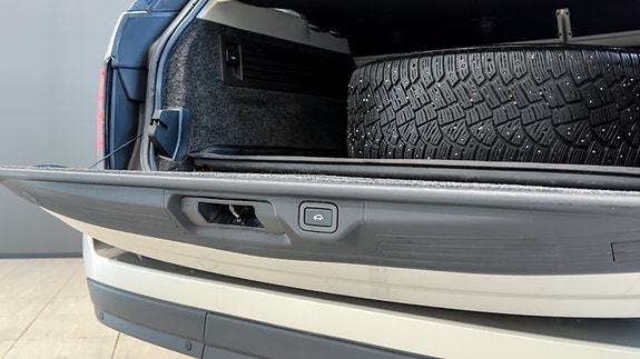 Land Rover Range Rover 16 of 30
