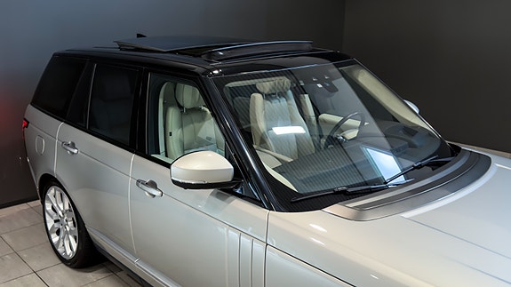 Land Rover Range Rover 11 of 30