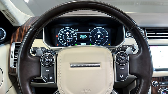 Land Rover Range Rover 26 of 30