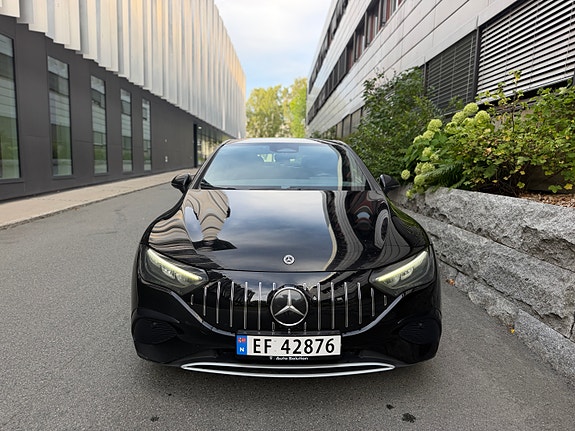 Mercedes-Benz EQE350 7 of 30