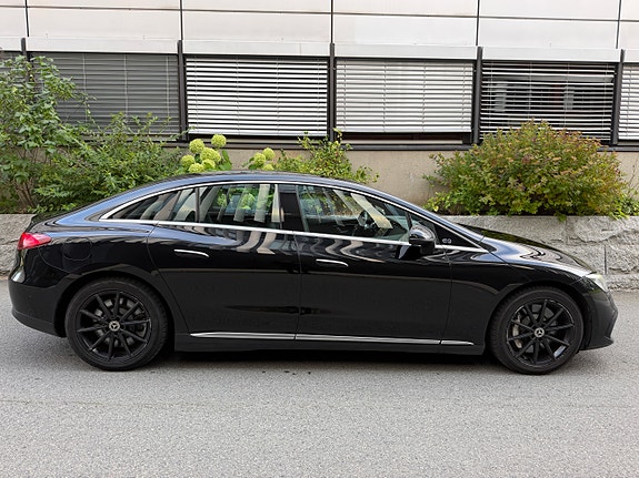 Mercedes-Benz EQE350 6 of 30