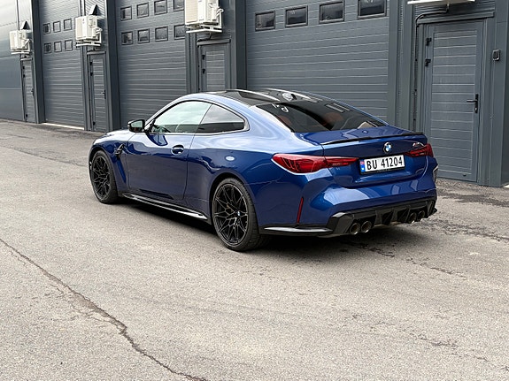 BMW M4 2 of 30