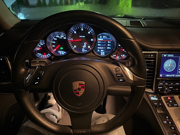 Porsche Panamera 27 of 30