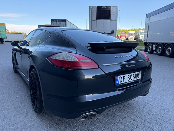 Porsche Panamera 10 of 30