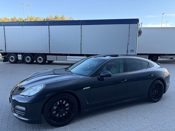 Porsche Panamera 2 of 30