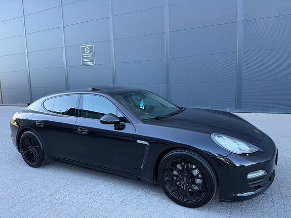 Porsche Panamera 5 of 30