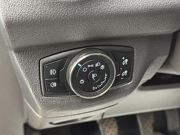 Ford Transit Courier 17 of 18