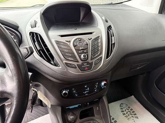 Ford Transit Courier 11 of 18