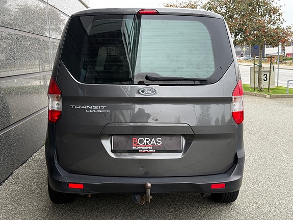 Ford Transit Courier 4 of 18