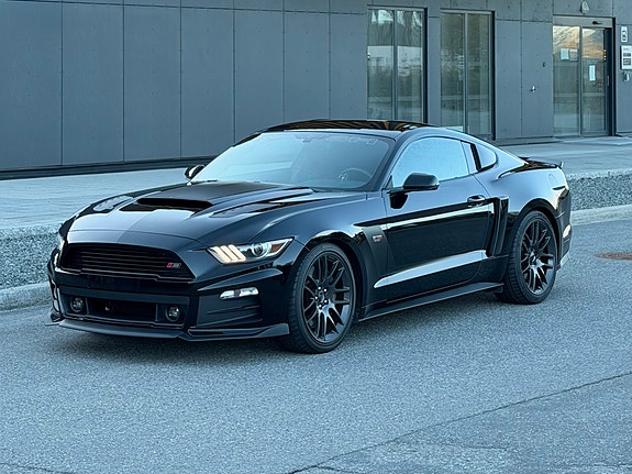 Ford Mustang 3 of 21