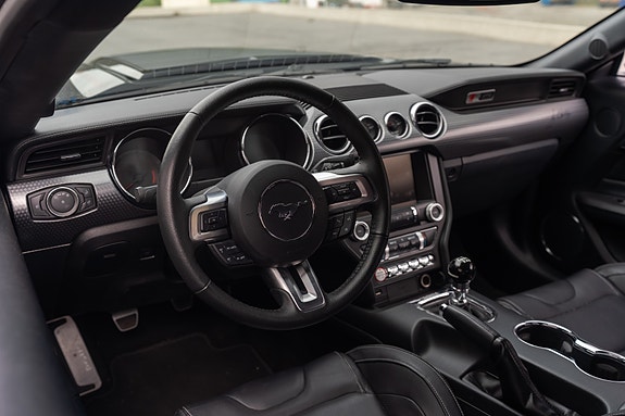 Ford Mustang 21 of 21