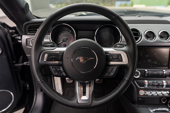 Ford Mustang 17 of 21
