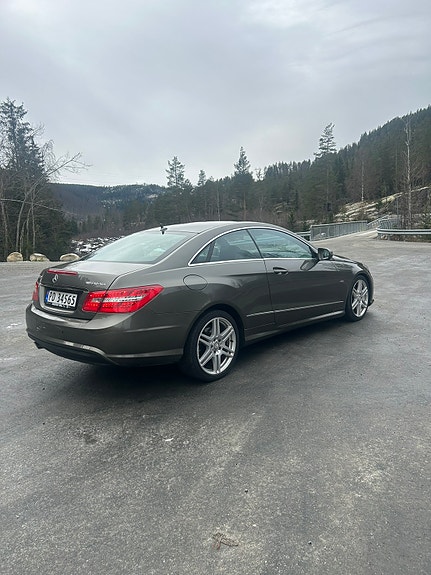 Mercedes-Benz E250 7 of 21