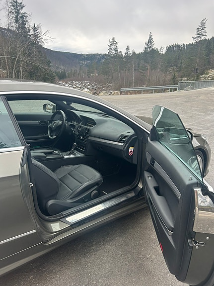 Mercedes-Benz E250 15 of 21