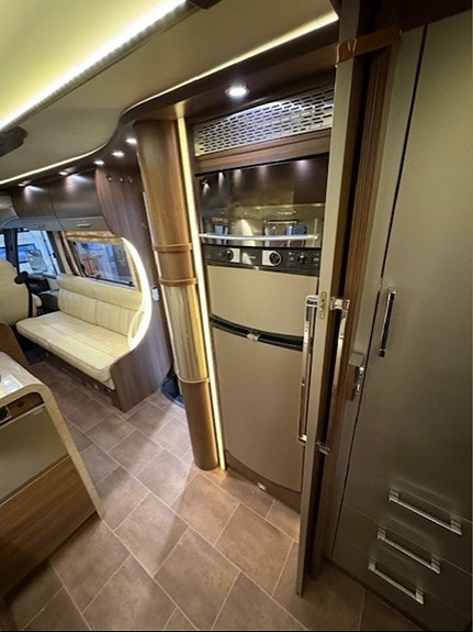 Bürstner Elegance I821 3 of 11