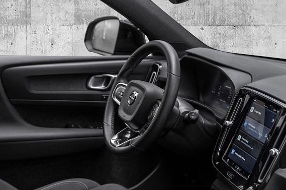 Volvo XC40 19 of 23