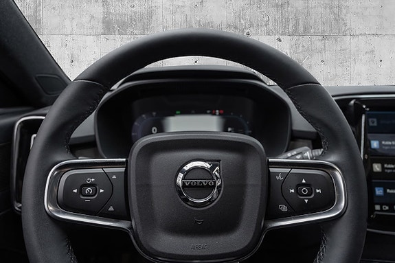 Volvo C40 14 of 27