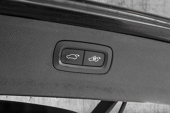 Volvo XC90 25 of 30