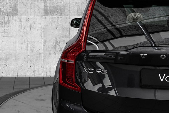 Volvo XC90 8 of 30