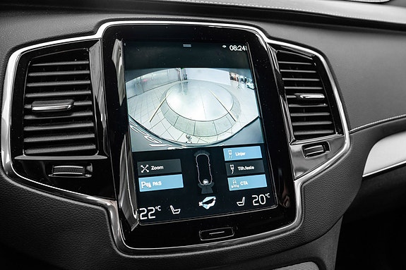 Volvo XC90 21 of 30