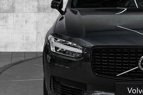 Volvo XC90 4 of 30