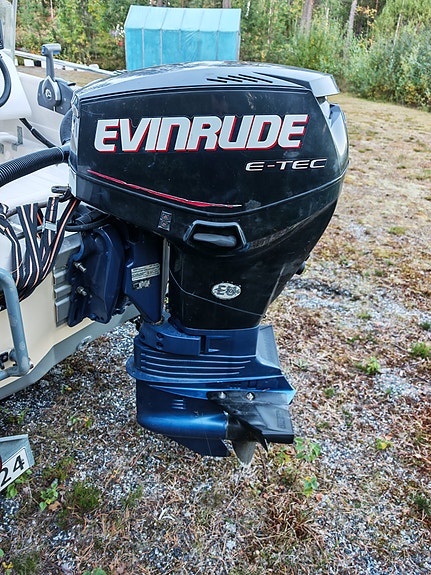 Terhi 6020 med Evinrude etec 40hp og henger 9 of 10