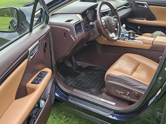 Lexus RX450h 11 of 26