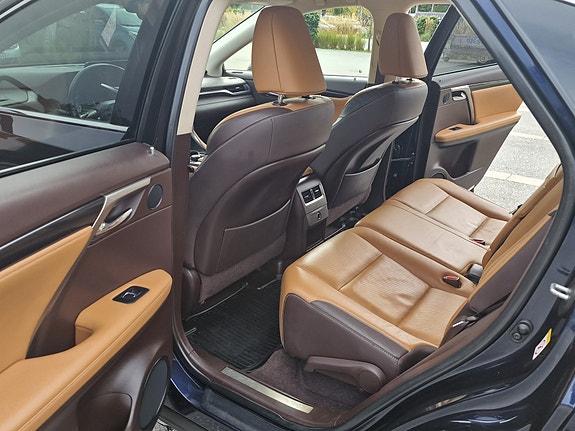 Lexus RX450h 9 of 26