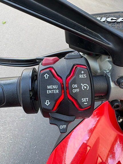 Ducati Diavel 1260S 15 of 19