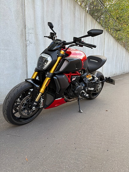 Ducati Diavel 1260S 9 of 19