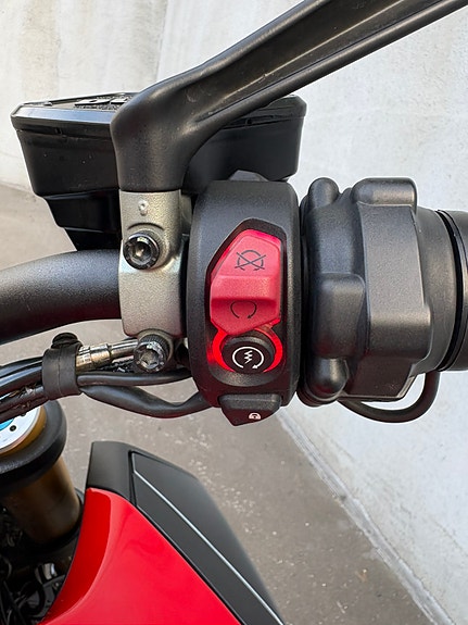 Ducati Diavel 1260S 17 of 19