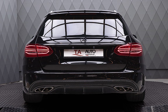 Mercedes-Benz C450 6 of 30