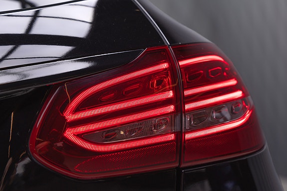 Mercedes-Benz C450 7 of 30