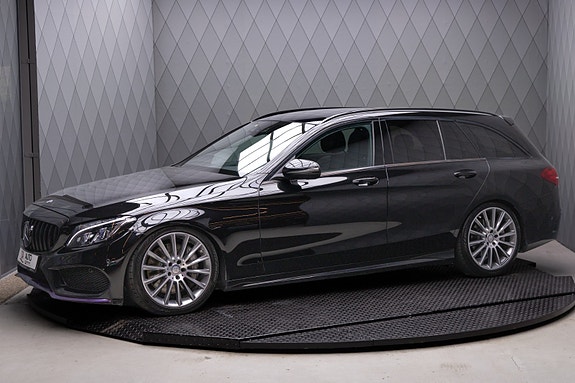 Mercedes-Benz C450 2 of 30