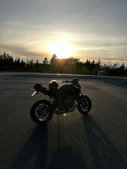 Yamaha MT-07 3 of 15