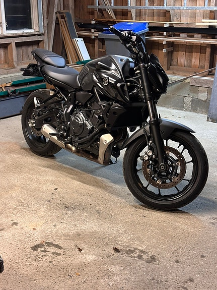 Yamaha MT-07 4 of 15