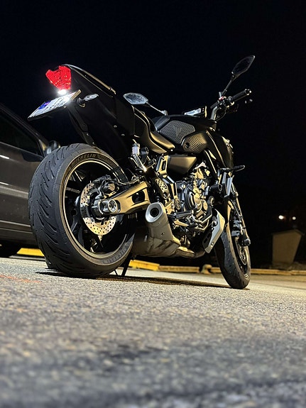 Yamaha MT-07 14 of 15