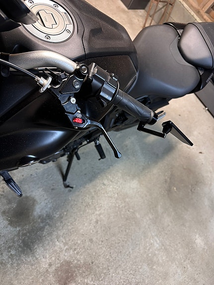 Yamaha MT-07 8 of 15