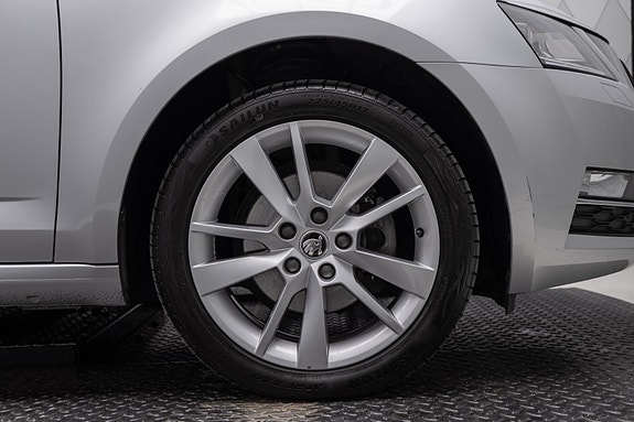 Skoda Octavia 12 of 25
