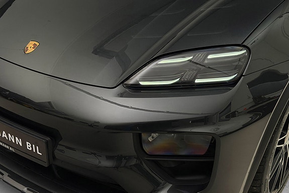 Porsche Macan 2 of 30