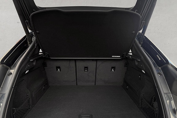 Porsche Macan 7 of 30